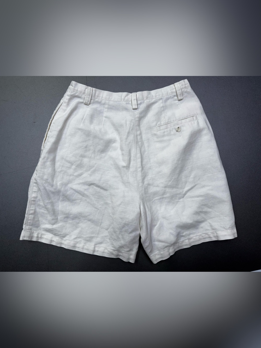 Liz Claiborne 100% Linen White Bermuda Shorts Women Size 4 Classic - Picture 5 of 6